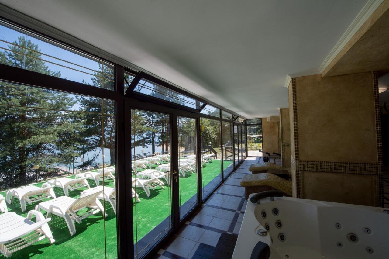 Family Hotel Hebar Batak Eksteriør bilde