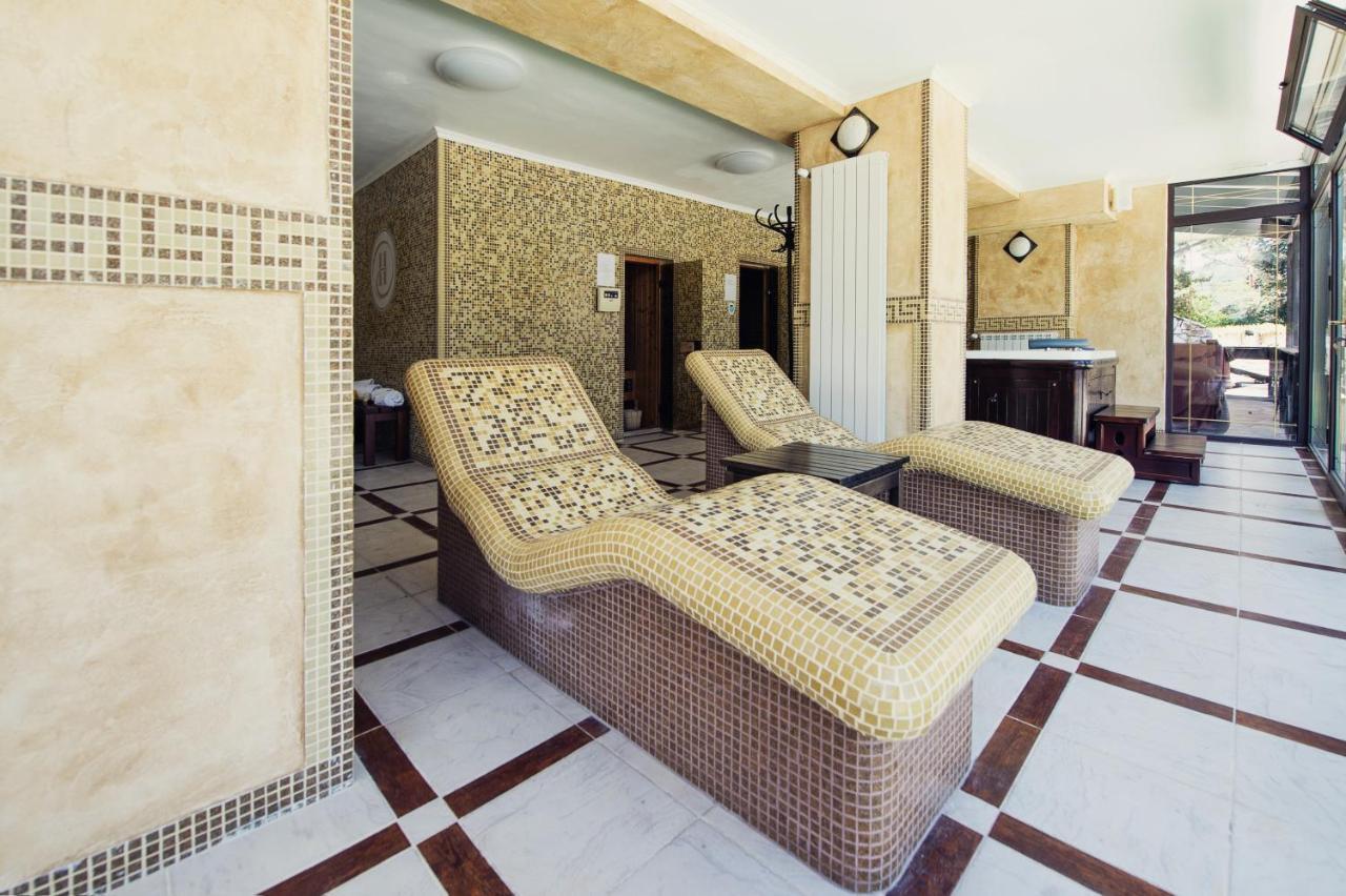 Family Hotel Hebar Batak Eksteriør bilde