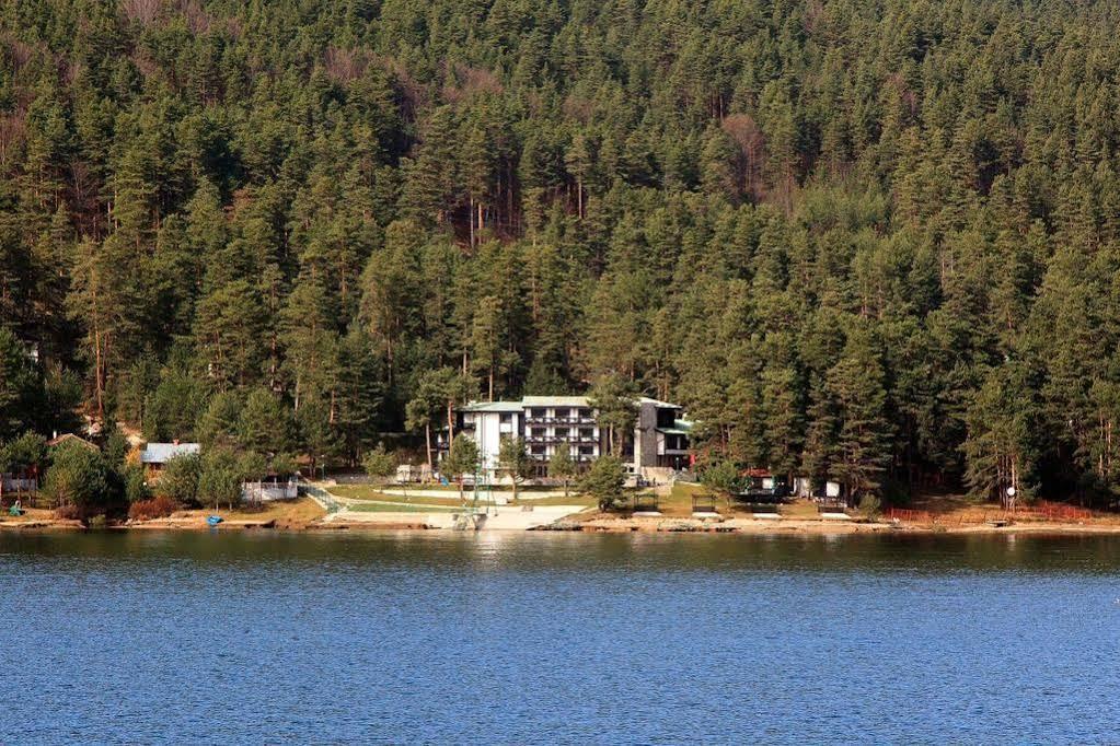Family Hotel Hebar Batak Eksteriør bilde