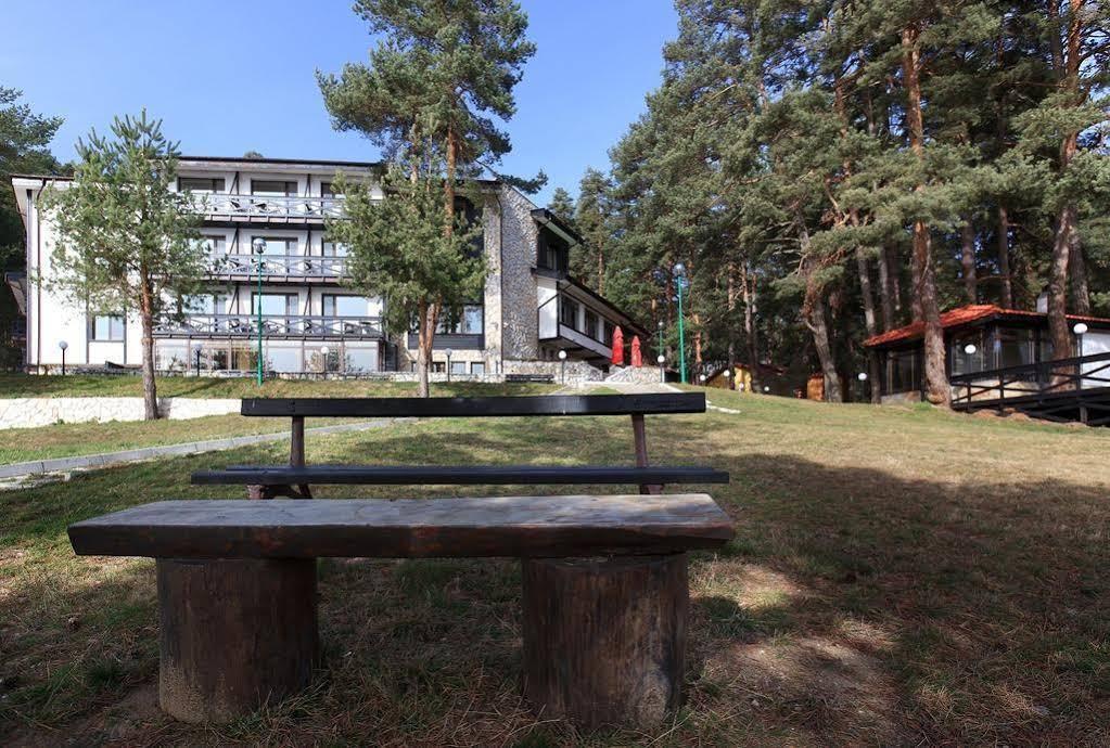 Family Hotel Hebar Batak Eksteriør bilde