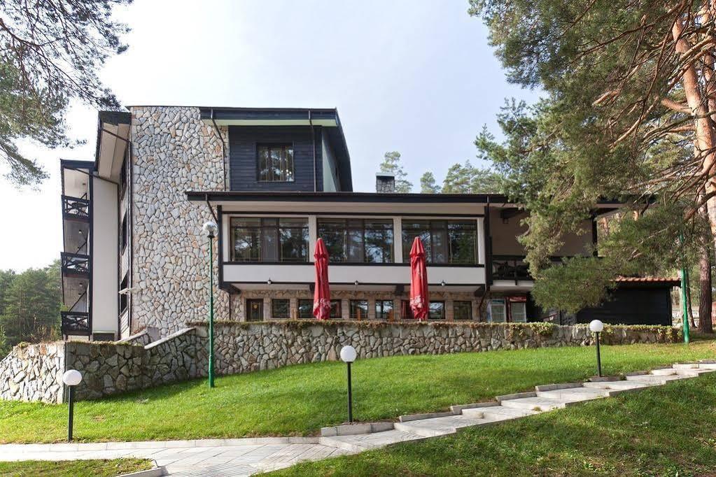 Family Hotel Hebar Batak Eksteriør bilde