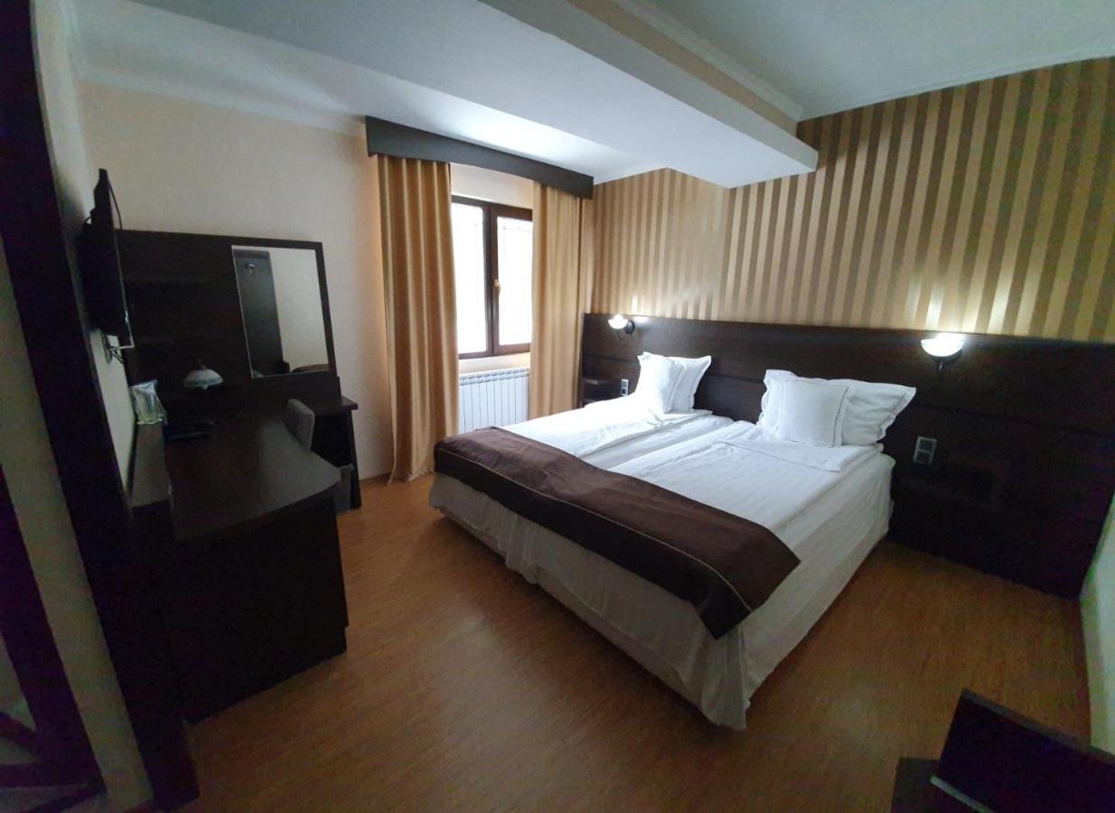 Family Hotel Hebar Batak Eksteriør bilde