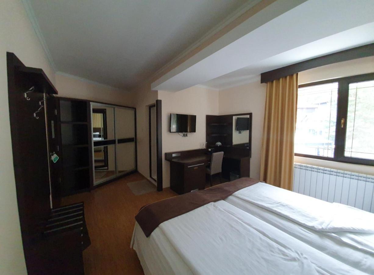 Family Hotel Hebar Batak Eksteriør bilde