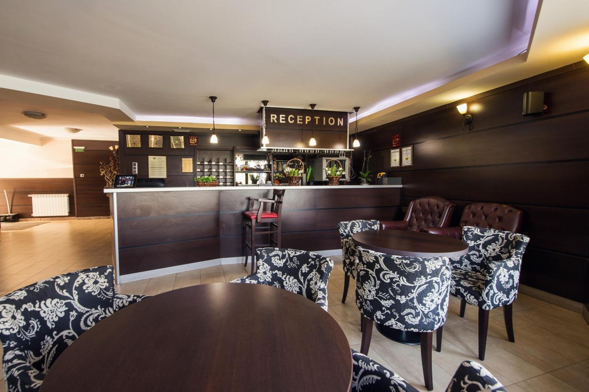 Family Hotel Hebar Batak Eksteriør bilde