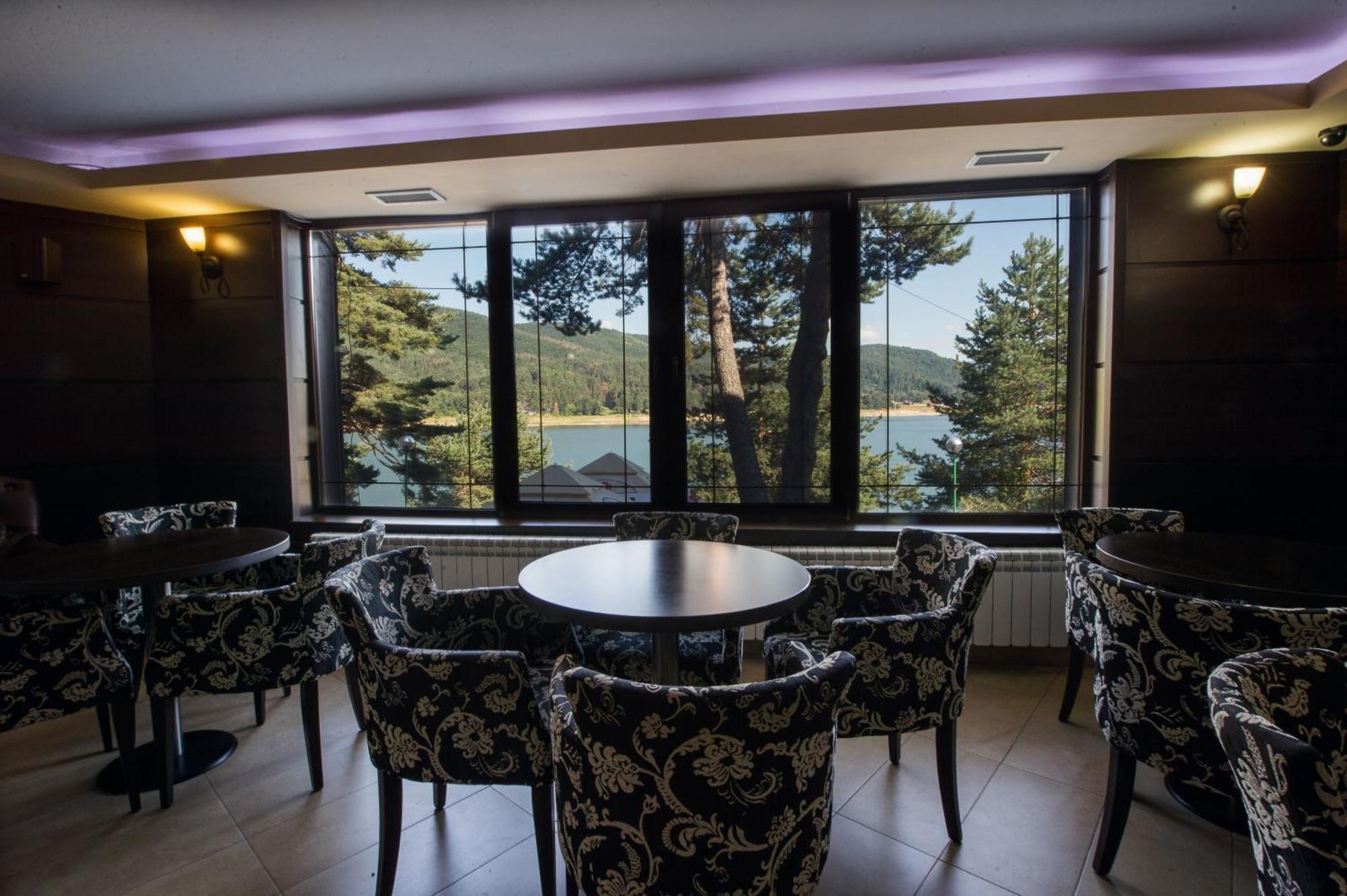 Family Hotel Hebar Batak Eksteriør bilde