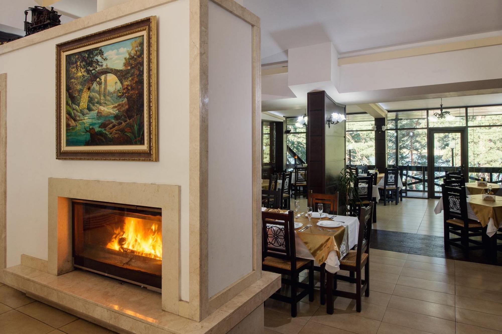 Family Hotel Hebar Batak Eksteriør bilde
